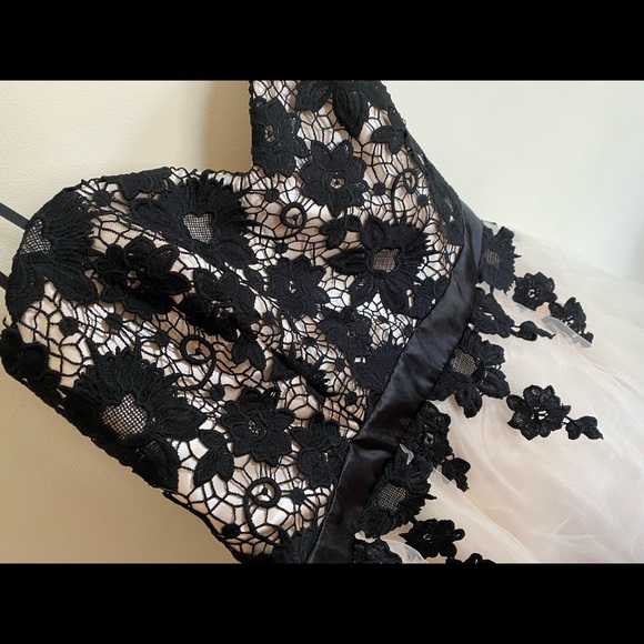 NEW! Jr Plus Party/Prom Dress - Picture 4 of 11